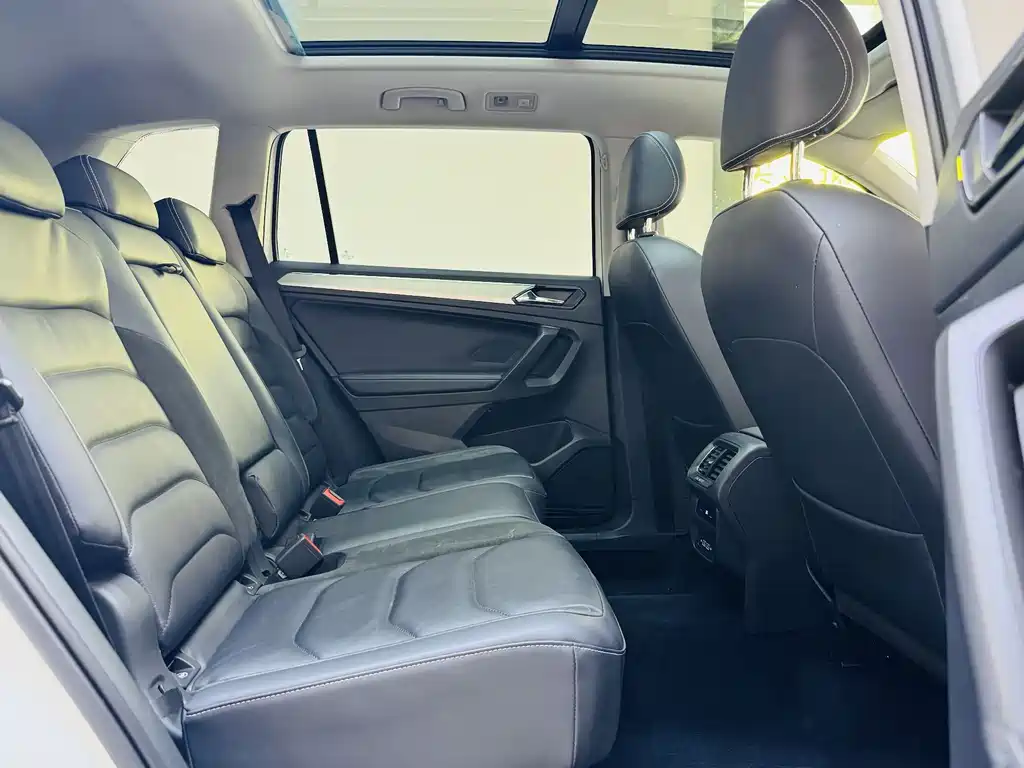 Volkswagen Tiguan L 2019 — фото 10