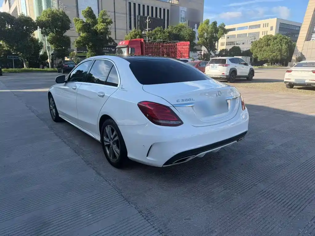 Mercedes-Benz C-Class 2017