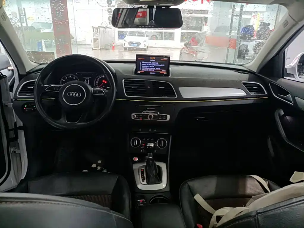 Audi Q3 2017 — фото 10