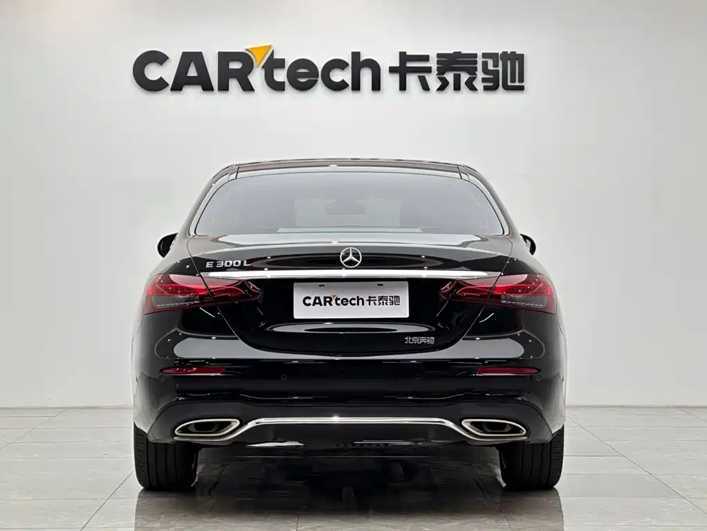 Mercedes-Benz E-Class 2023 — фото 4