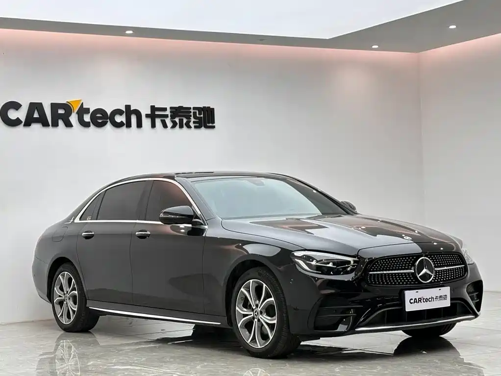 Mercedes-Benz E-Class 2023 — фото 6