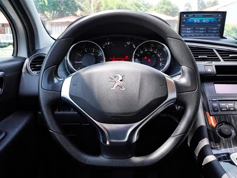 Peugeot 3008 2016 — фото 10