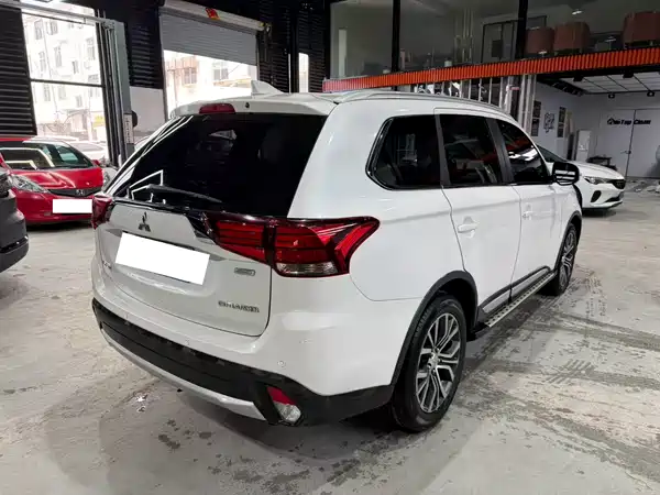 Mitsubishi Outlander 2018
