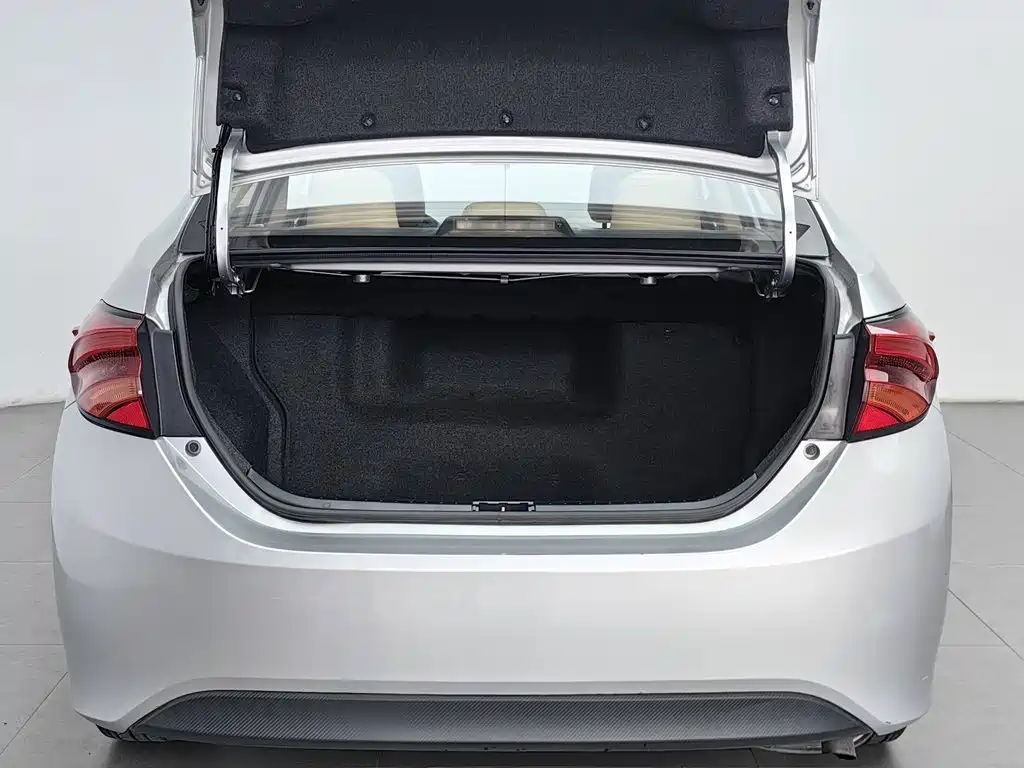 Toyota Levin 2017 — фото 16