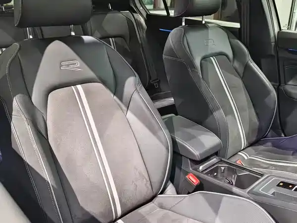 Volkswagen Golf 2023