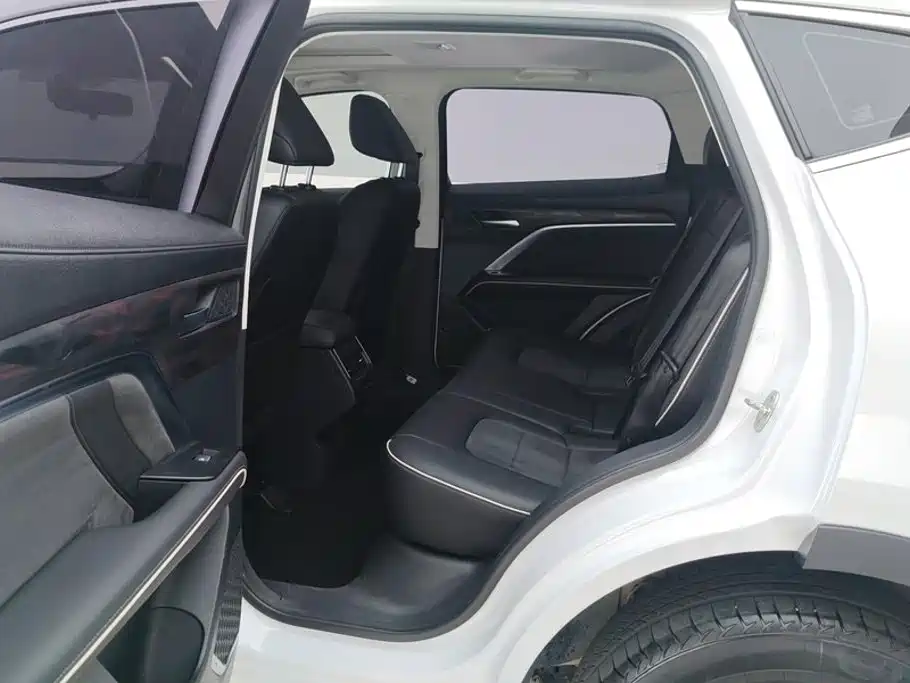 Haval H6 2023 — фото 11