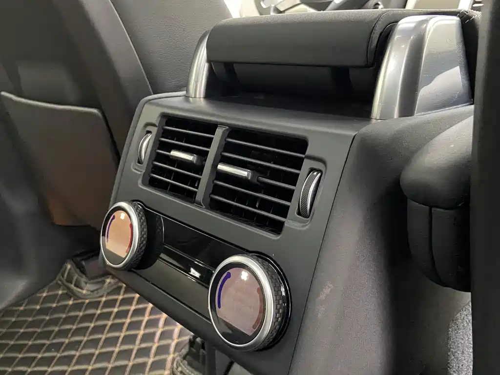 Land Rover Discovery 2021 — фото 12
