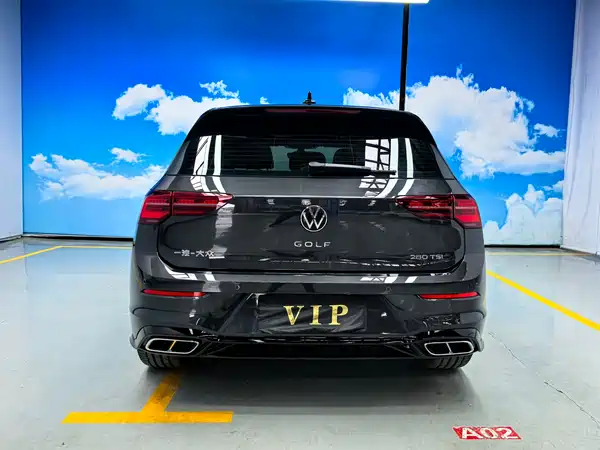 Volkswagen Golf 2023