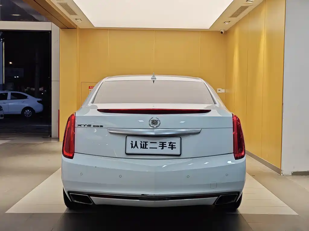 Cadillac XTS 2015 — фото 30
