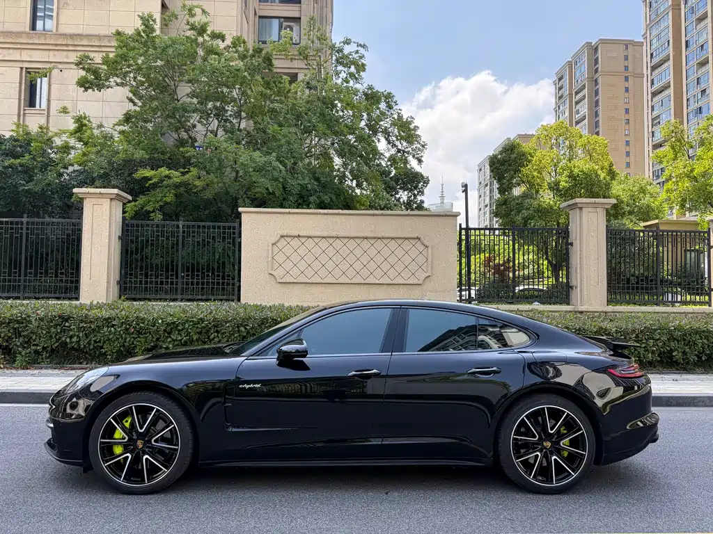 Porsche Panamera Hybrid 2020 — фото 8