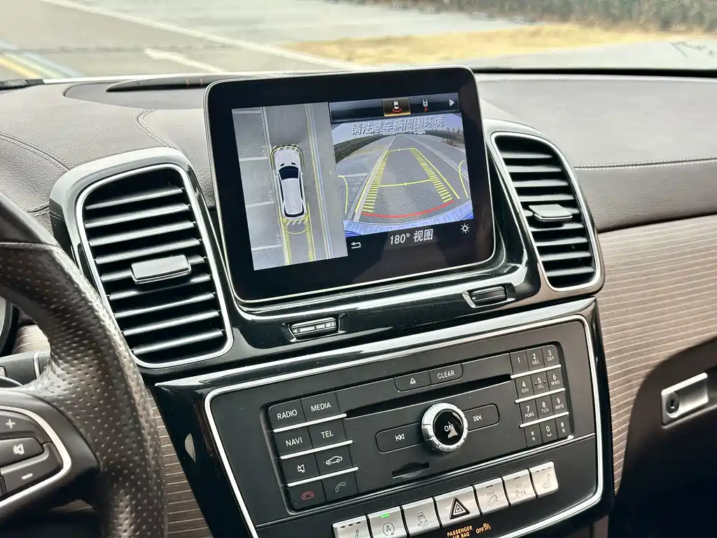 Mercedes-Benz GLE 2018 — фото 19