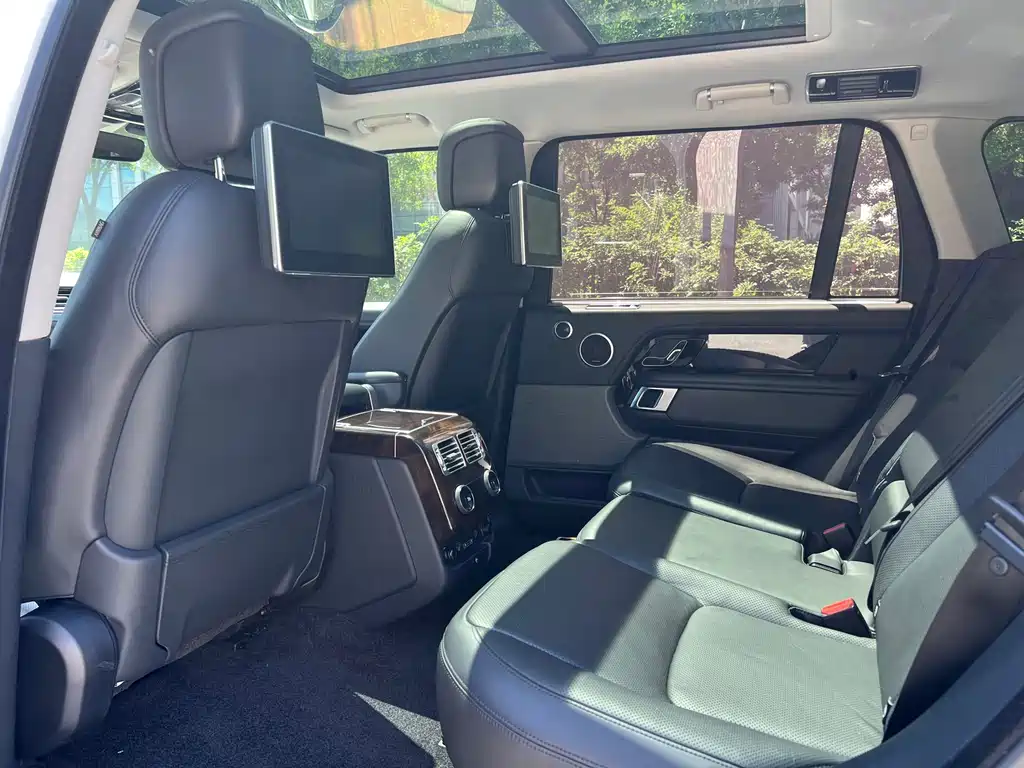 Land Rover Range Rover 2020 — фото 11