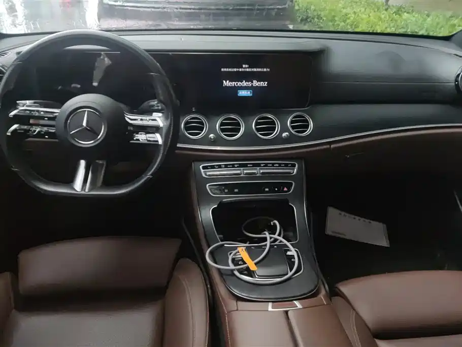 Mercedes-Benz E-Class 2021 — фото 12