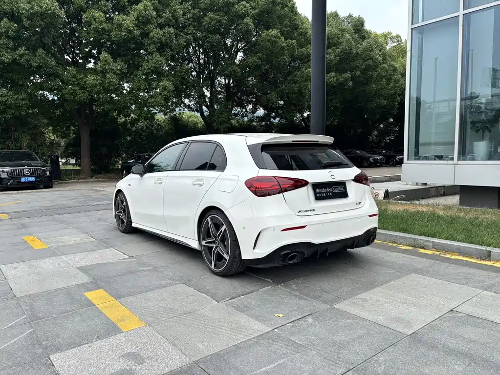 Mercedes-Benz A-Class AMG 2025 — фото 10