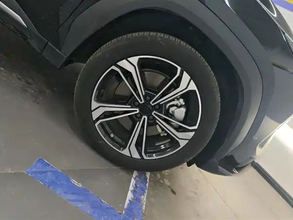 Geely Galaxy L7 2023