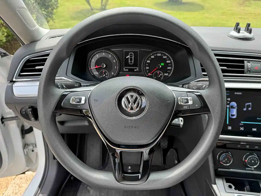 Volkswagen Lamando 2019 — фото 19