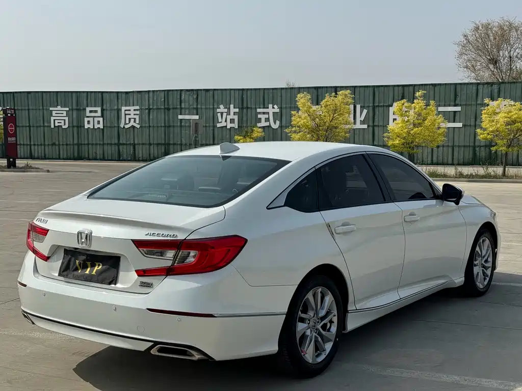 Honda Accord 2020 — фото 23