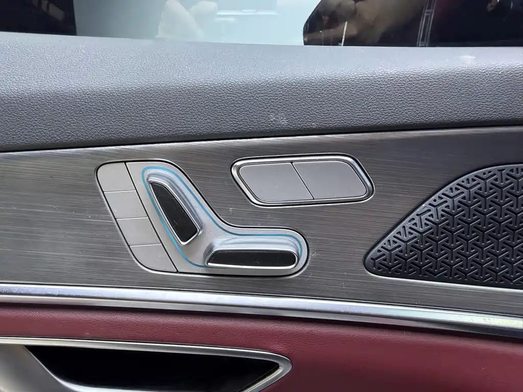 Jetour Jietu X70 PLUS 2022 — фото 14