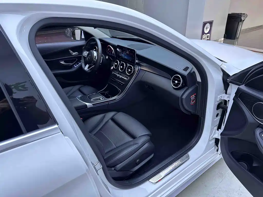 Mercedes-Benz C-Class 2021 — фото 11