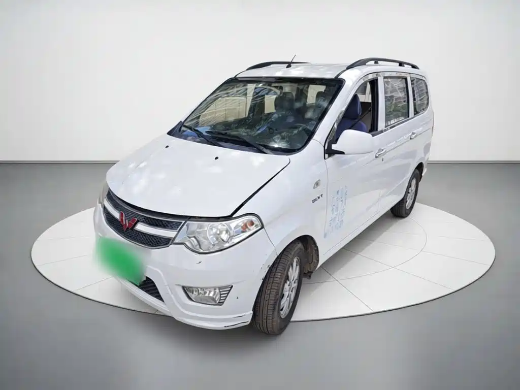 Wuling Hongguang 2016 — фото 2