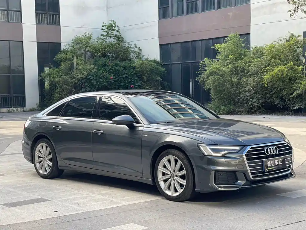 Audi A6L 2022