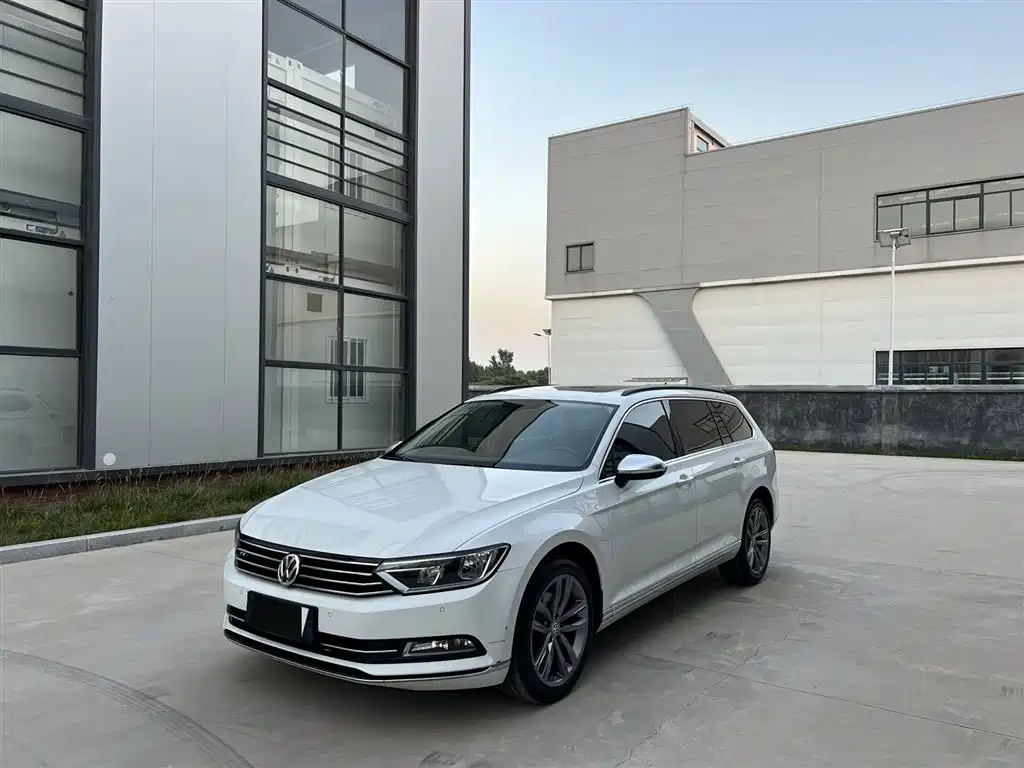 Volkswagen Viloran 2019