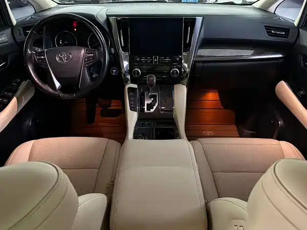 Toyota Vellfire 2020