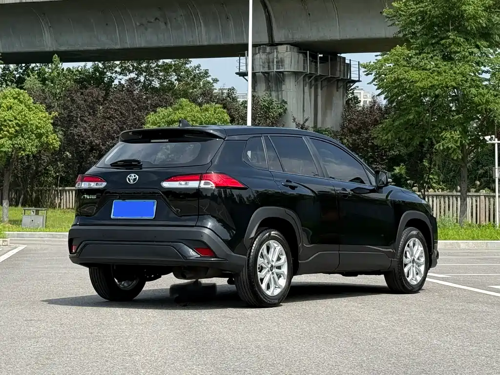 Toyota Frontlander 2023