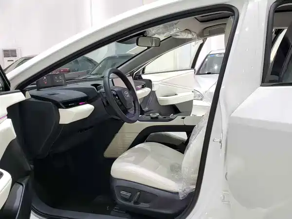 Toyota bZ5 2026