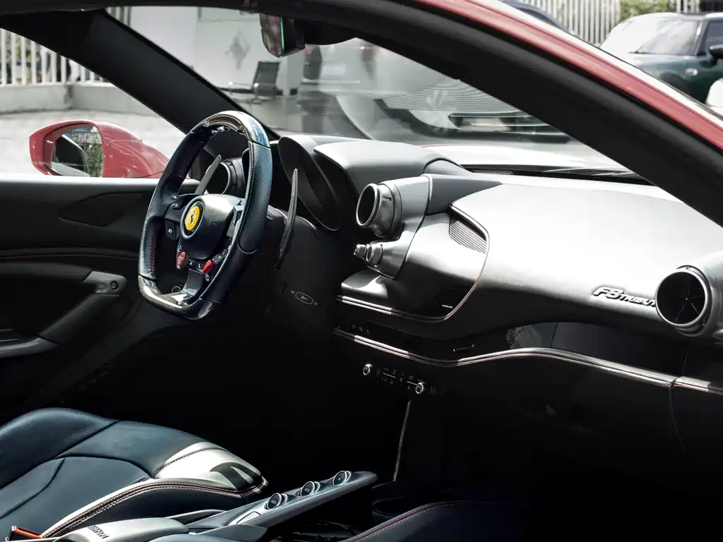 Ferrari F8 2021 — фото 10