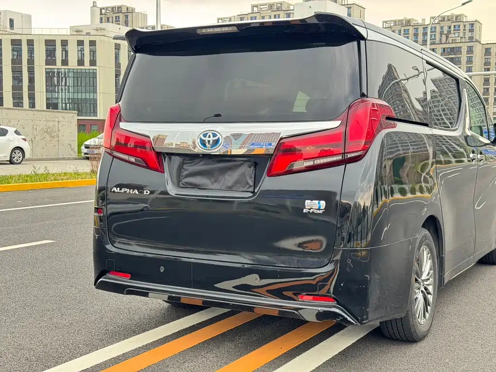 Toyota Alphard 2020 — фото 6