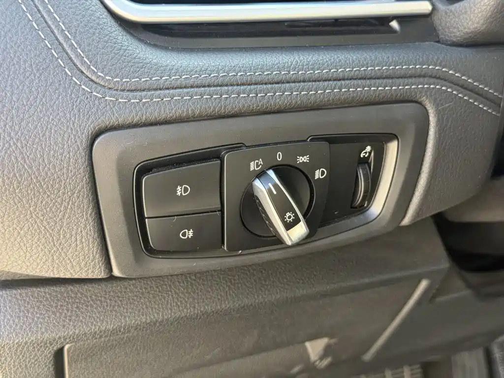 BMW 2 Series Station Wagon 2017 — фото 14