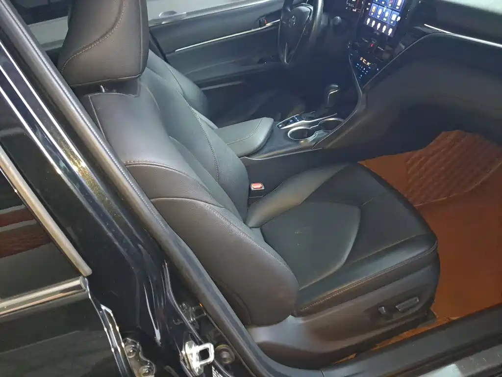 Toyota Camry 2023 — фото 21