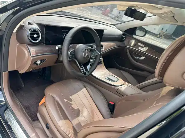 Mercedes-Benz E-Class 2022