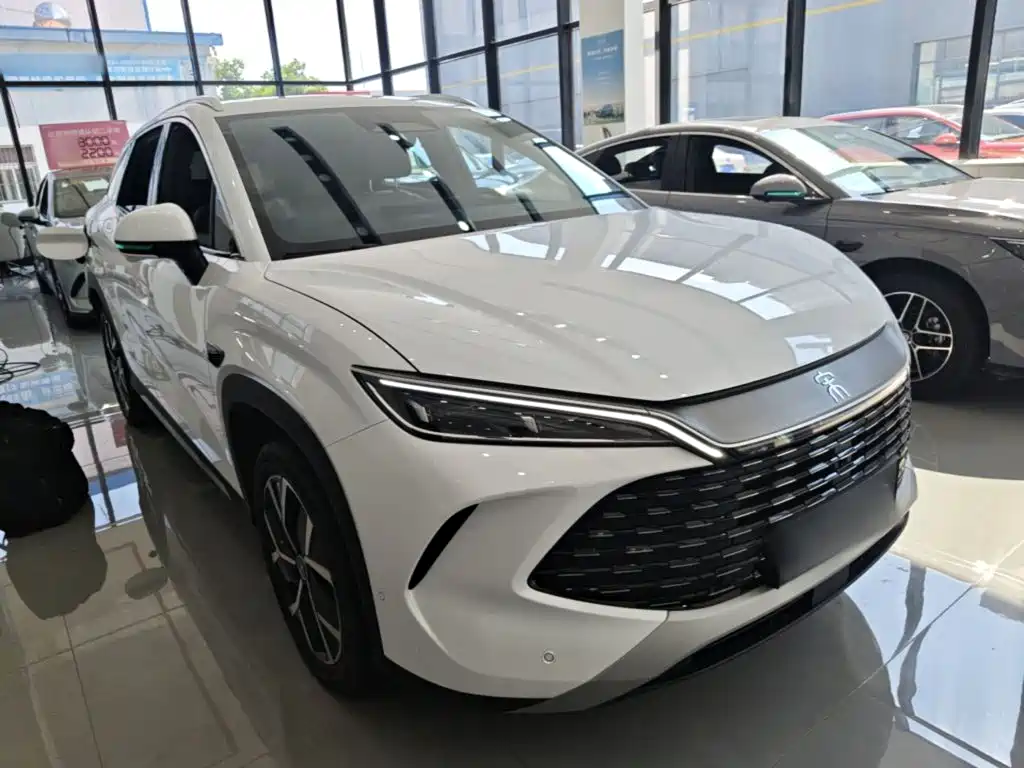 BYD Song L DM-i 2026 — фото 4