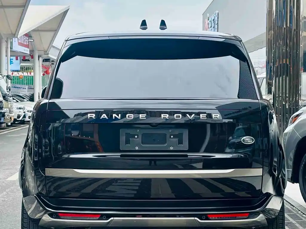 Land Rover Range Rover 2023 — фото 4