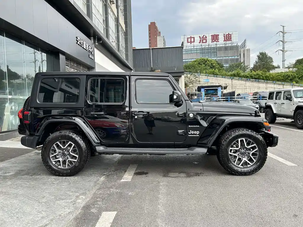 Jeep Wrangler 2024 — фото 14