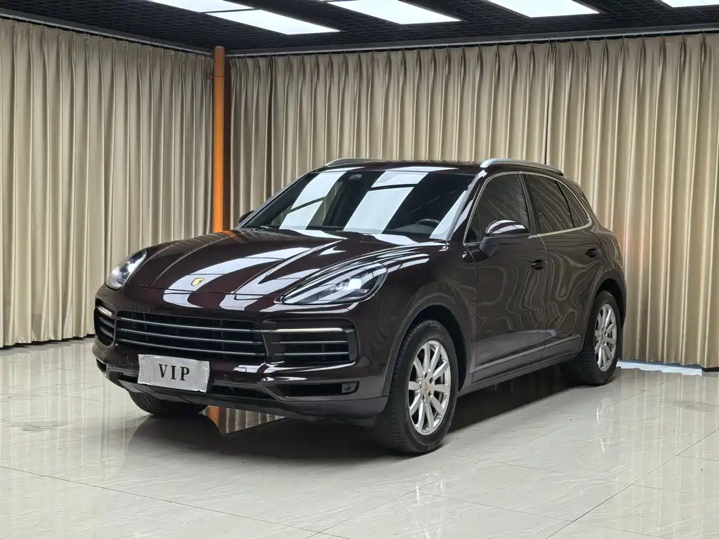 Porsche Cayenne 2019 — фото 1