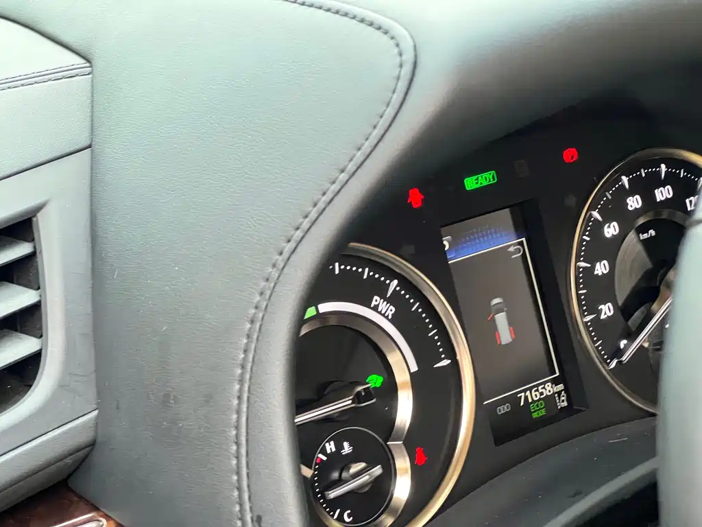 Toyota Alphard 2021 — фото 20