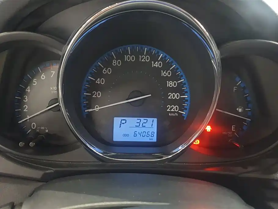 Toyota Vios 2017 — фото 14