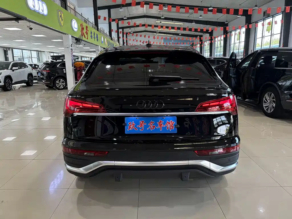 Audi Q5L Sportback 2022 — фото 7