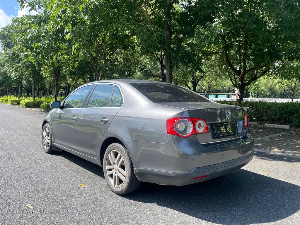 Volkswagen Sagitar 2010