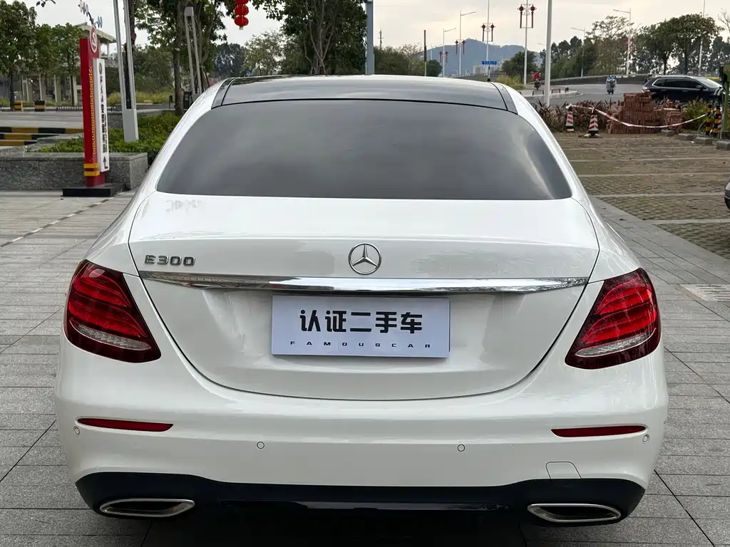 Mercedes-Benz E-Class 2020 — фото 10