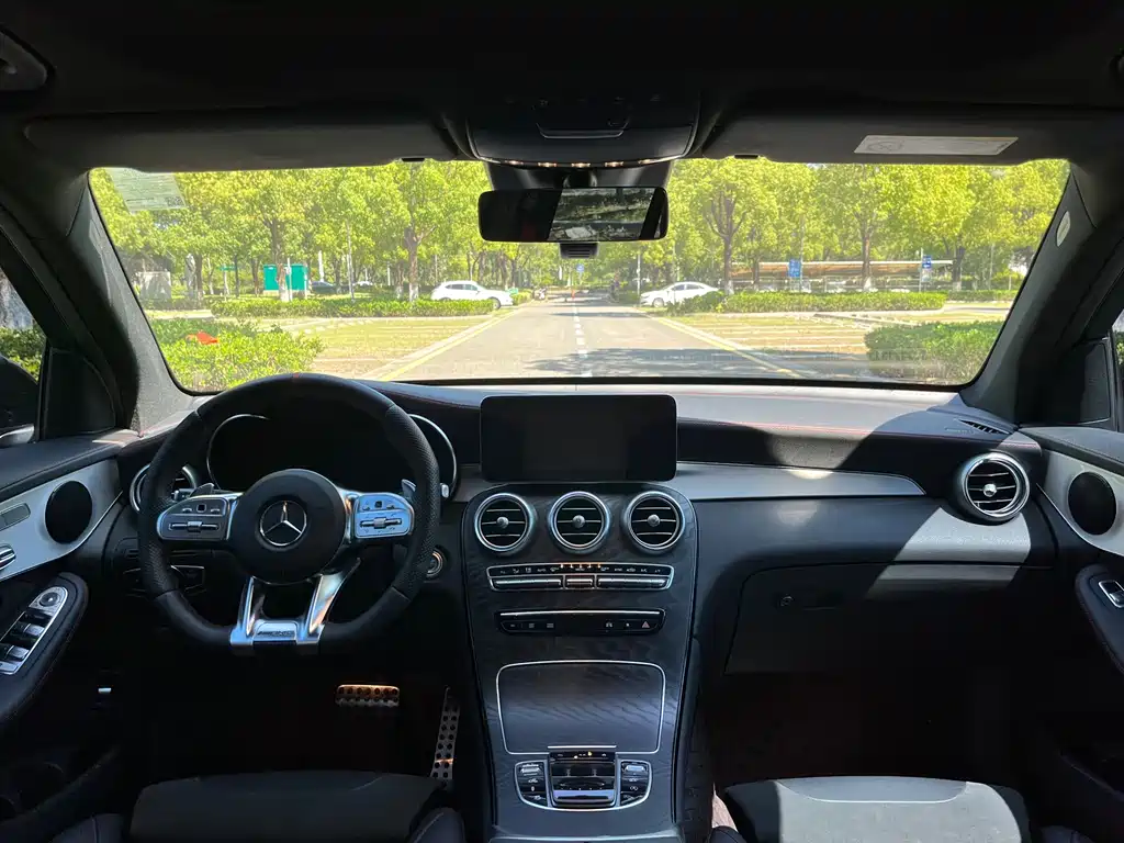 Mercedes-Benz GLC AMG 2023 — фото 7