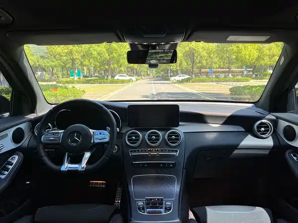 Mercedes-Benz GLC AMG 2023