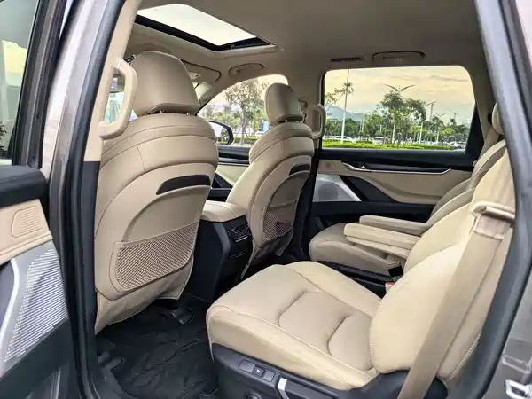 Maxus D90 2018