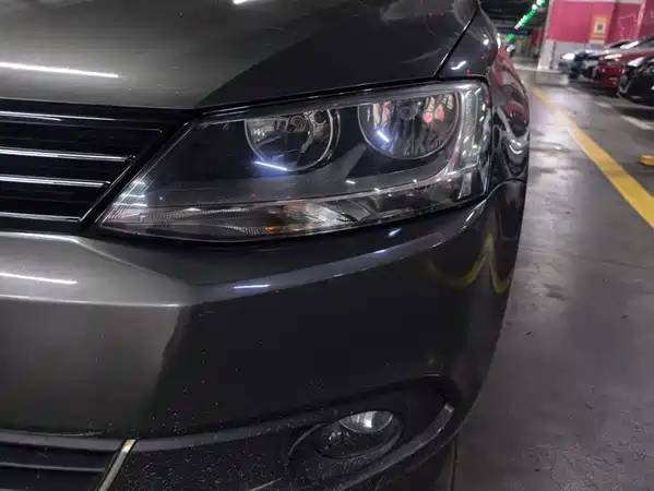 Volkswagen Sagitar 2012