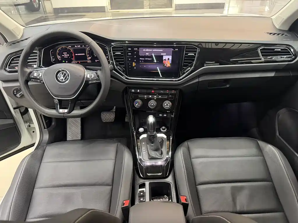 Volkswagen T-Roc 2022 — фото 9