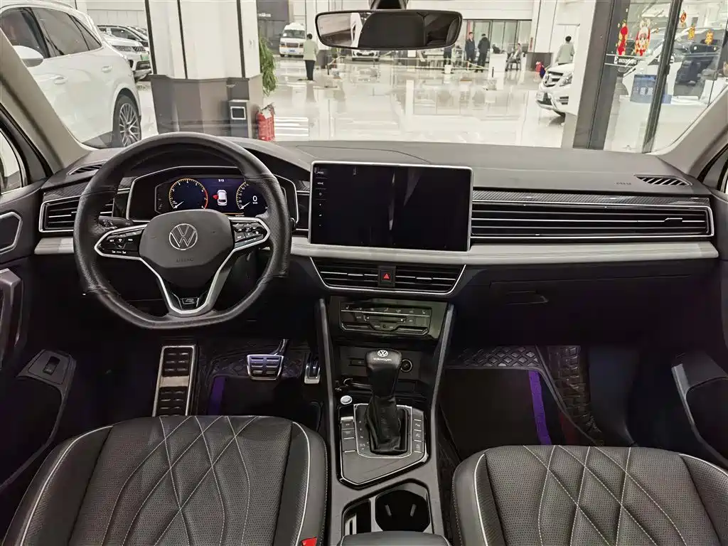 Volkswagen Tiguan L 2022 — фото 12