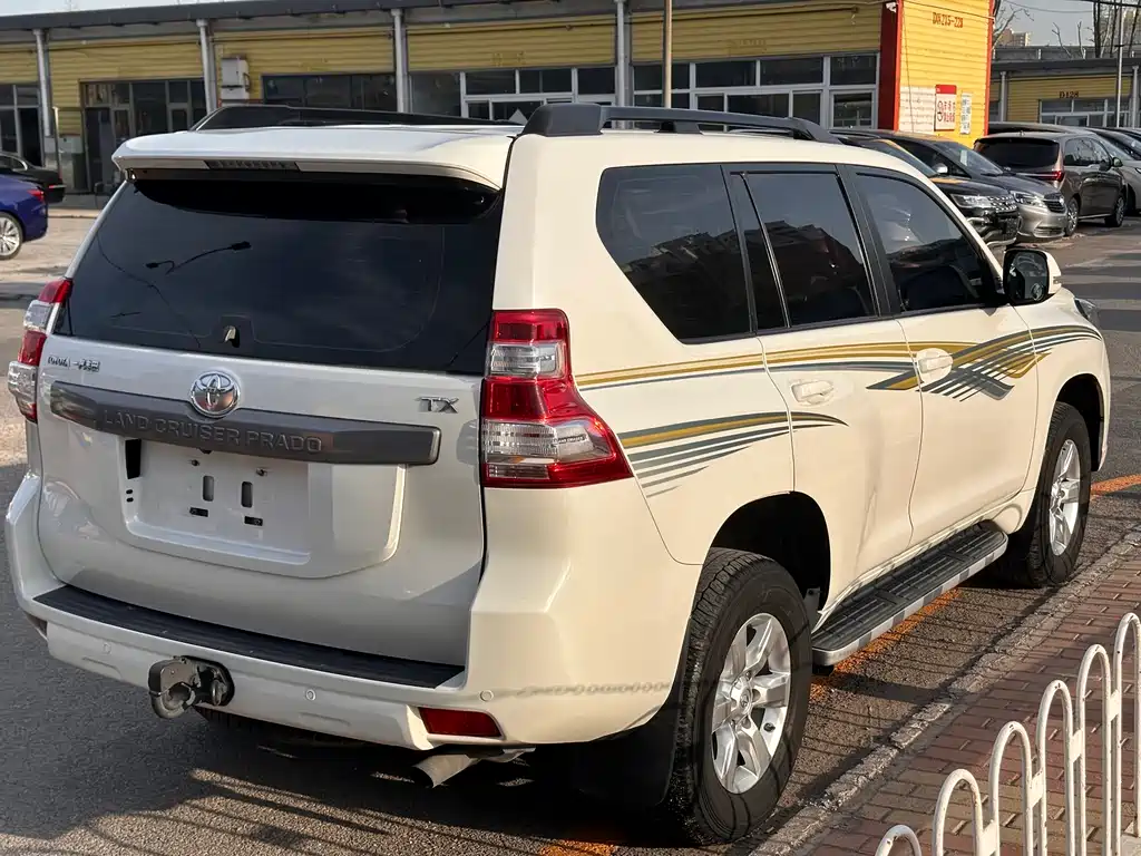 Toyota Prado 2016 — фото 4